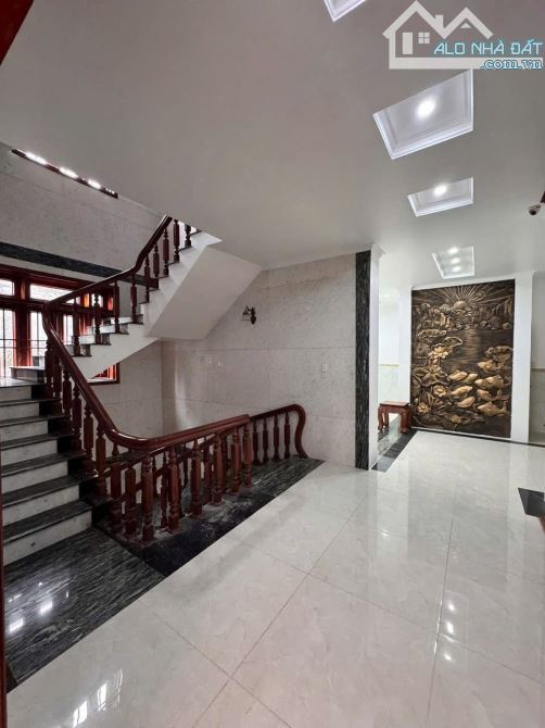 💥 Bán gấp siêu phẩm biệt thự góc 2mt Ngang 16m sàn xây dựng 1000m2 - GX Hoà Bình