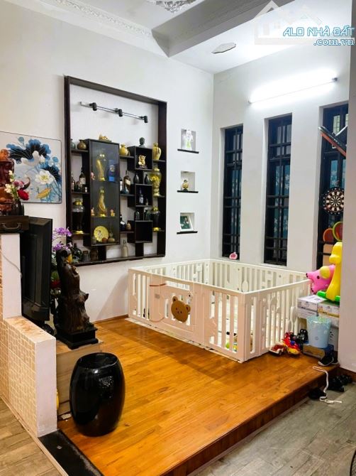 Chỉ với 6,X tỷ__2 tầng phía đối diện Trường Đại học Kinh Tế Đà Nẵng__Giá trị tương lai cao