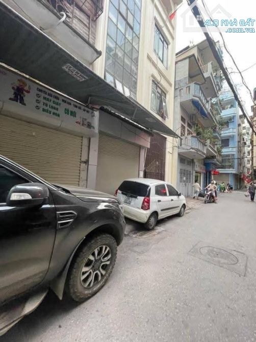 Nhỉnh 20 tỷ, có ngay nhà phân lô, ô tô, Mai Dịch, Cầu Giấy, DT 65m, 3 tầng, MT 4 M