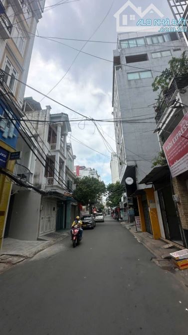CỘNG HOÀ GẦN NHÀ GA T3 - Hai mặt hẻm xe hơi – Hẻm 6m – Xe hơi vô tận nhà – 140m² – Chỉ 8.9