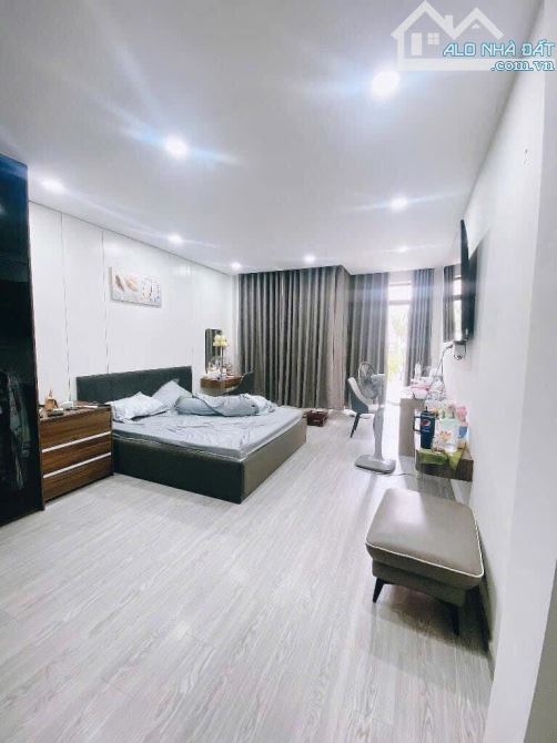 BÁN GẤP TRONG THÁNG ĐỂ ĐỊNH CƯ - HXH NGUYỄN ĐÌNH CHIỂU - 40M² - 6 TẦNG