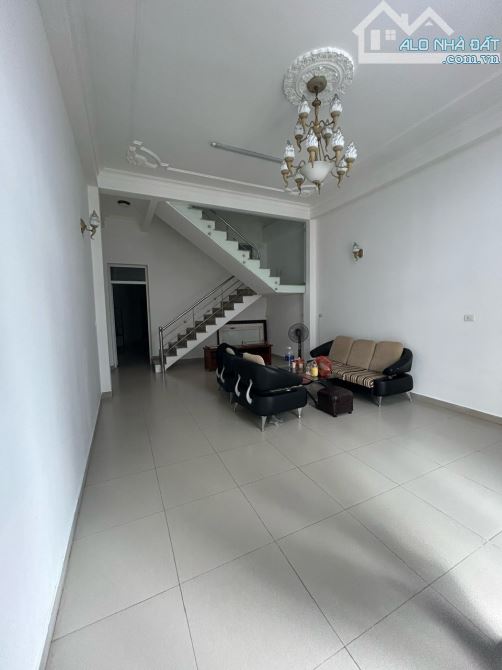 🔥 NHÀ 74M² MẶT TIỀN ĐƯỜNG 15M ĐỐNG ĐA– 3 TẦNG KIÊN CỐ – GIẢM 700TR, GIÁ CHỈ 15.x TỶ 🔥