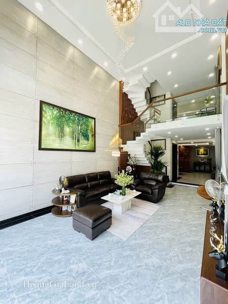 HÓT BÁN GẤP TRONG TUẦN - MẶT TIỀN VƯỜN CHUỐI - 24M² - 3 TẦNG