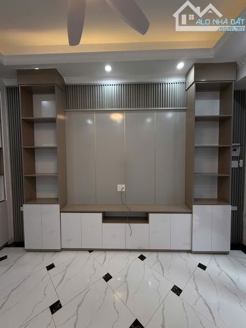 Bán nhà vạn phúc hà đông ô tô qua nhà vài bước ra phố DT56m2 giá nhỉnh 10 tỷ