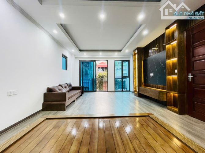 HOA HẬU THANH XUÂN – NHÀ LÔ GÓC 7 TẦNG THANG MÁY – Ô TÔ –GIÁ NHỈNH 19 TỶ