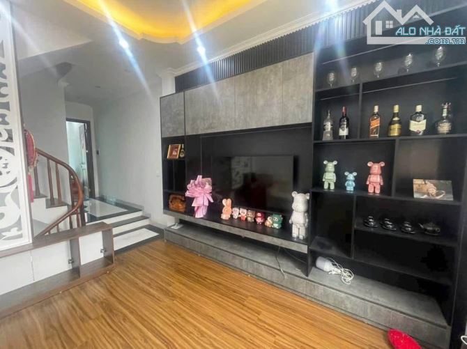 BẠN EM GIAO BÁN  NHÀ MẶT PHỐ – KINH DOANH ĐẸP – VỊ TRÍ VÀNG LA KHÊ GIÁ NHỈNH 8T