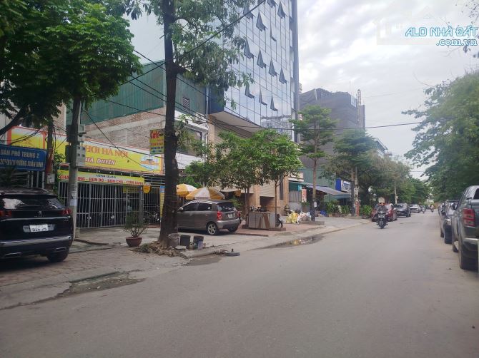 BÁN ĐẤT NGOẠI GIAO ĐOÀN XUÂN LA 130M MT 9M VỈA HÈ LỚN ĐƯỜNG RỘNG XÂY TOÀ VÍP GIÁ 55TỶ