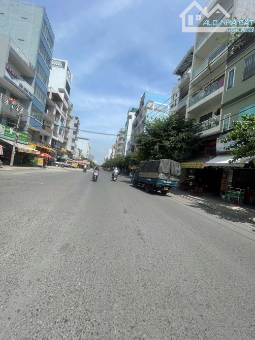 Nhà MẶT TIỀN 133m2( 5X26)MẶT TIỀN KINH DOANH phạm văn bạch.Đang cho thuê có dòng tiền