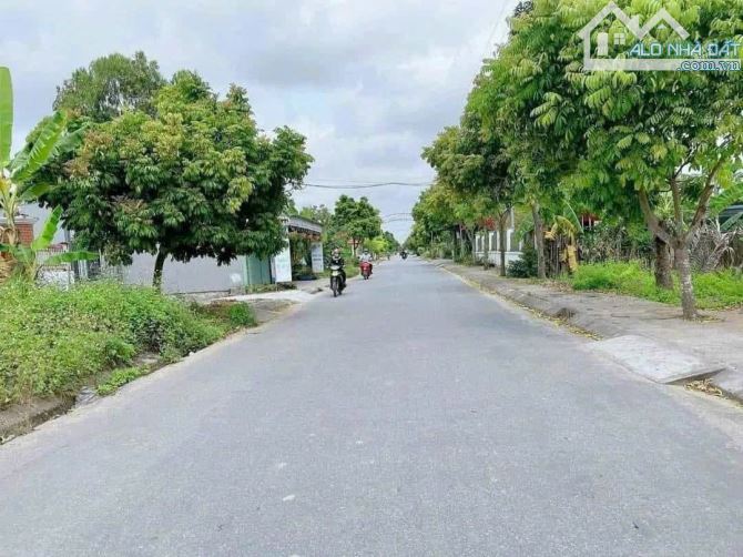 Lô góc 100m2 mặt đường Hòa Nghĩa, DƯơng Kinh 2ty9