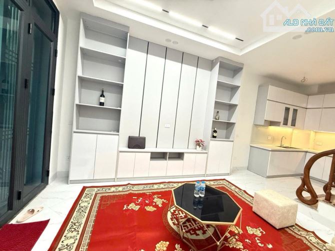 Bán nhà Văn Phú hà đông lô góc ô tô  tránh đỗ sát nhà DT35m2 giá nhỉnh 7 tỷ
