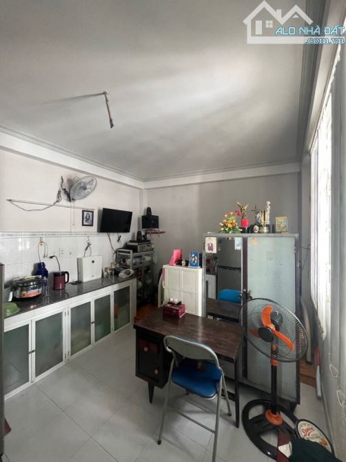 Nhà Hẻm Lớn 8m Thông Thoáng, Kinh Doanh Mạnh , Ô Tô Vào Tận Cửa ,  Tân Bình  , giá 7 tỷ 5