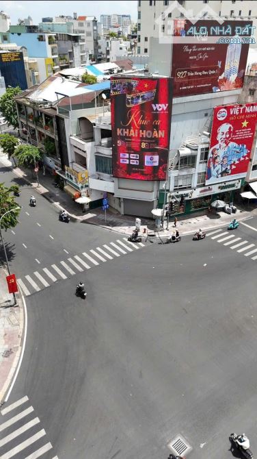 Căn góc 2 mặt tiền đường Đinh Tiên Hoàng, P.Đakao Quận 1.  8 x 18m, 4 lầu chỉ 6x tỷ