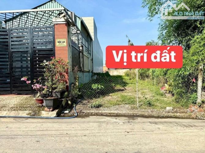 Bán đất mặt tiền đường nhựa 6m. Tân An, Tp TDM. Hẻm đối diện trường Trần Bình Trọng