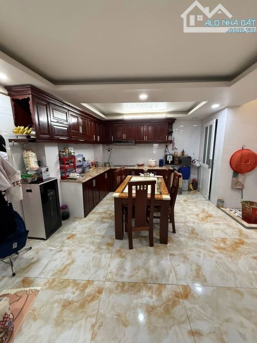 🏡 NHÀ 71M² (4.4 x 16m) – 1 TRỆT 1 LẦU – HẺM XE HƠI – VỊ TRÍ VÀNG TÂN PHÚ.