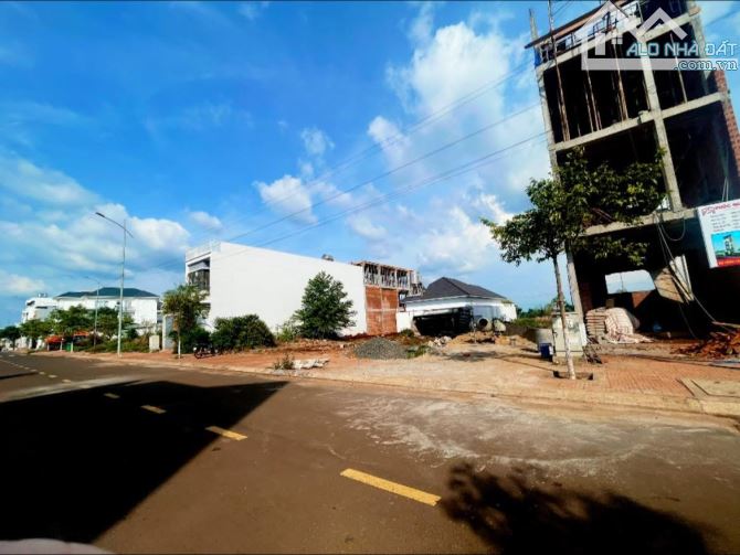 ĐẤT TỔ DÂN PHỐ 8 KHÔNG LỖI LK7: GIÁ 5.7 tỷ