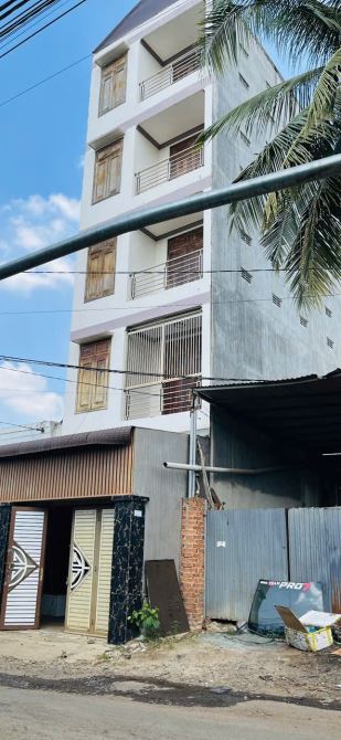 Bán nhà 5 tầng đang nuôi Yến hẻm Nguyễn Thị Định BMT