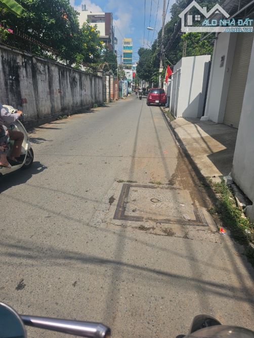 NHÀ MẶT TIỀN QUẬN BÌNH THẠNH - ĐƯỜNG NGÔ ĐỨC KẾ. 3 TẦNG CŨ TIỆN XÂY MỚI. 17,x Tỷ