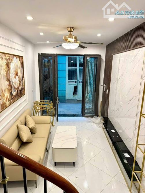 bán nhà Quang Trung La Khê Hà Đông ô tô tránh đỗ sát nhà DT40m2 giá hơn 8 tỷ