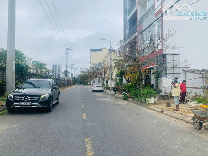 Bán lô đất mặt tiền Khuê Mỹ Đông 15_Ngũ Hành Sơn.