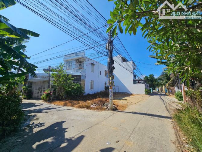 BÁN LÔ GÓCC VĨNH THẠNH CÁCH LƯƠNG ĐỊNH CỦA 30M.DT 84,4M NGAG 7,15M ĐƯỜG OTO 5M GIÁ 2TY190