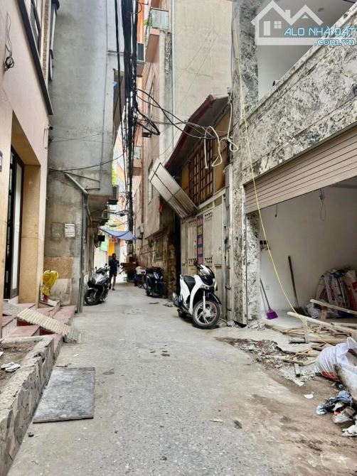 🏠 Ngõ Trần Duy Hưng, Cầu giấy DT 30m, 5 Tầng , MT 5,7m🧧 Gia 8,6 Tỷ