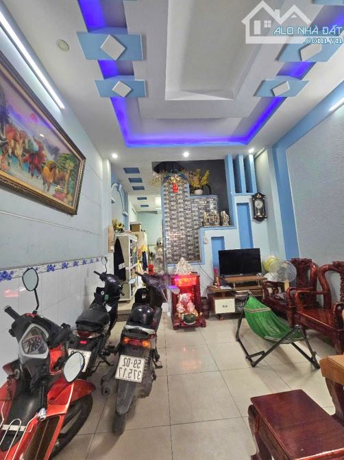 BÁN NHÀ ĐẸP CẠNH LÊ TRỌNG TẤ.N - NGÃ TƯ GÒ MÂ.Y HẺM XE HƠI - ( 4X13M )