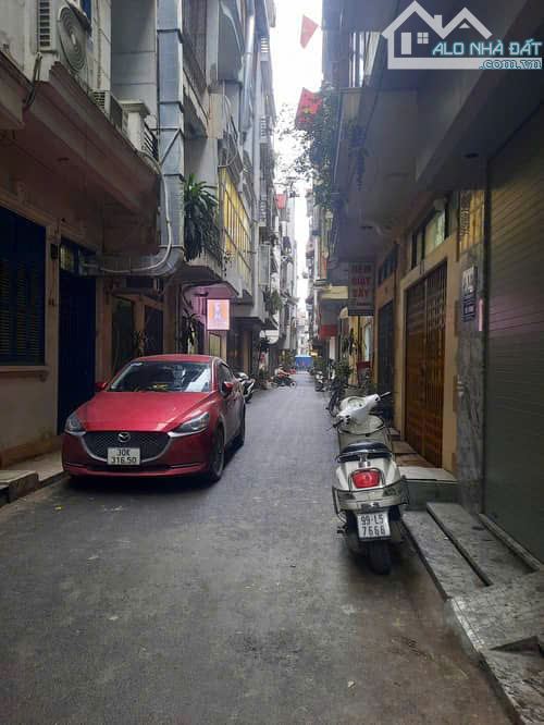 HÀNG HIẾM - PHÂN LÔ - Ô TÔ TRÁNH THÔNG BÀN CỜ - KINH DOANH - 5 TẦNG, THANG MÁY. 17,5 tỷ