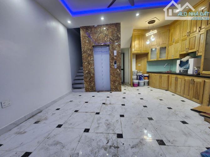 Bán nhà vạn phúc hà đông 5 tầng thang máy ô tô tránh đỗ gần DT42m2 giá nhỉnh 8 tỷ