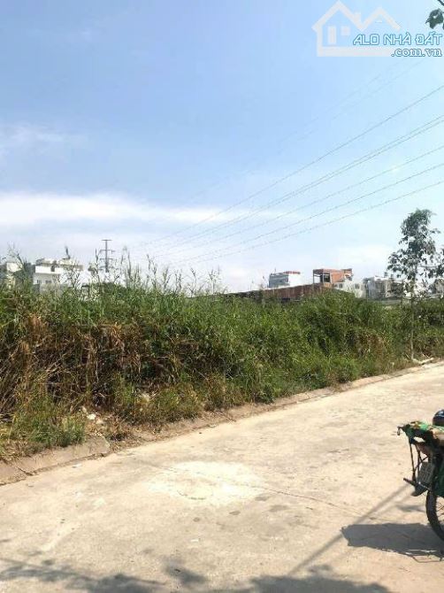 GẤP BÁN GIẢM SÂU,  DT 800M² (NGANG 20M), ĐẤT 2 MẶT TIỀN GẦN ĐH AN NINH
