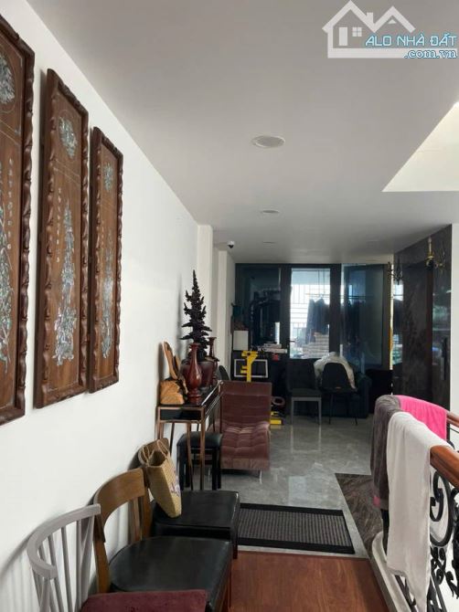 BIỆT THỰ TRƯỜNG CHINH, P14,TÂN BÌNH – HXT 8M – NHÀ MỚI, NỘI THẤT CAO CẤP – 16. 8 TỶ TL