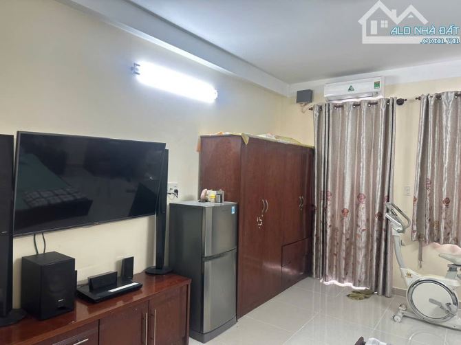 BÁN NHÀ HXH THÔNG, SÁT MẶT TIỀN LÝ THÁI TỔ– NGANG TO 4.4M – 6 TẦNG –  11.5 TỶ TL