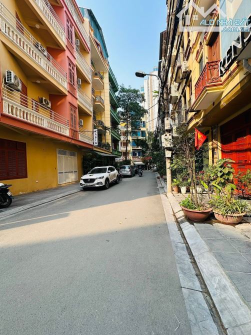 Bán Nhà 5 tầng khu phân lô vỉa hè ôtô tránh Phố Trung Kính. 70m2-MT:5m. KD đỉnh cao