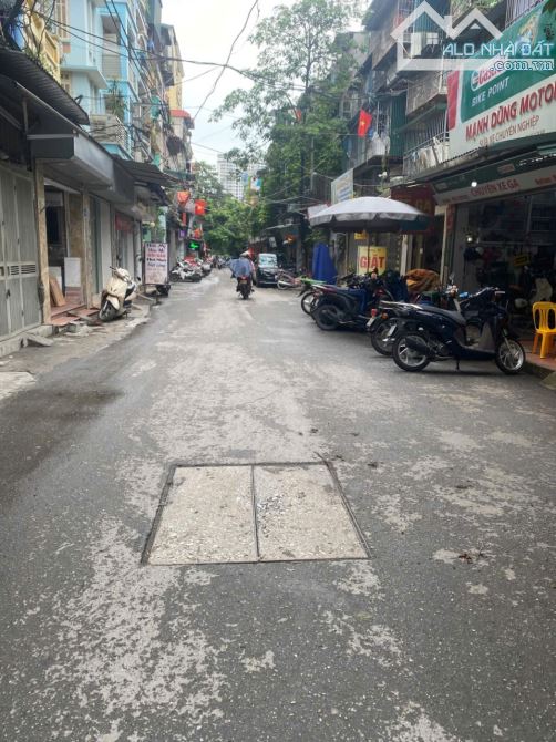 Nhà đẹp ngõ thông 2 thoáng- Khuất Duy tiến-35m x 6T - giá 7.6 tỷ