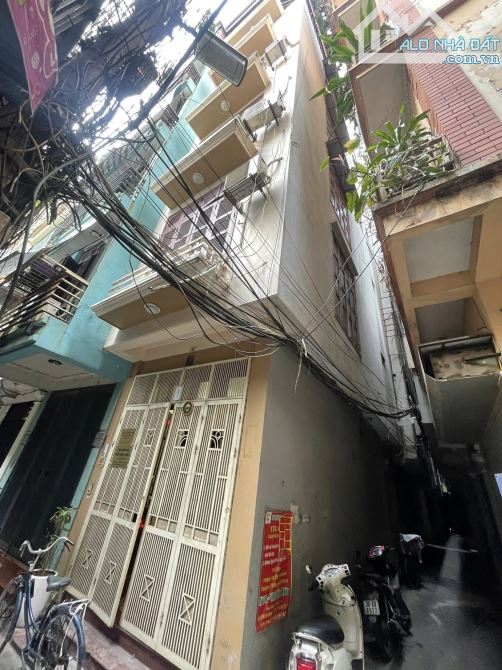 Hàng vip Nguyễn Chí Thanh 27m2, lô góc 2 mặt ngõ, đẹp ở luôn, ngõ nông, vuông A4