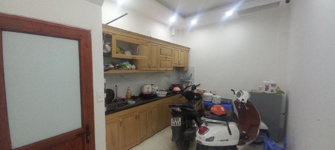Bán nhà dân xây Xuân Phương oto đỗ gần 38m * 5T MT 3.5m giá 6.3 tỷ