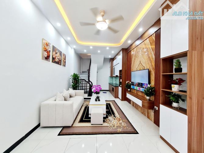 Nhà mới koong Phú Lãm, Hà Đông-gần ô tô - Ngõ thông - Nội thất sịn sò- Nhỉnh 4 tỷ