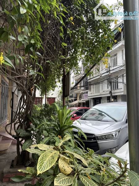 ĐỘI CẤN - BA ĐÌNH - LÔ GÓC 3 THOÁNG -  Ô TÔ TRÁNH - TRƯỚC NHÀ 10 OTO ĐỖ