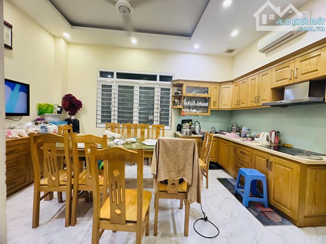 BÁN NHÀ MẶT NGÕ TRƯƠNG ĐỊNH – 40M² x 4 TẦNG – MT 5.2M – CÁCH PHỐ 80M