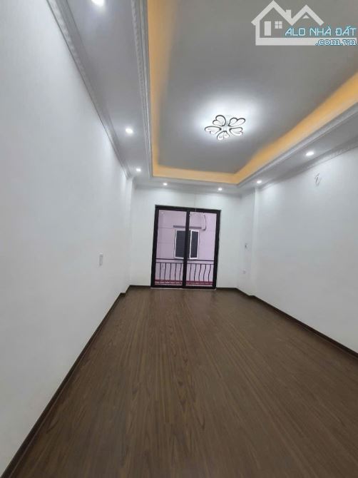 Bán nhà mới kính koong , lô góc, ô tô đỗ cửa 38m x 4 tầng , 6,1 tỷ Liên Mạc, Bắc Từ Liêm