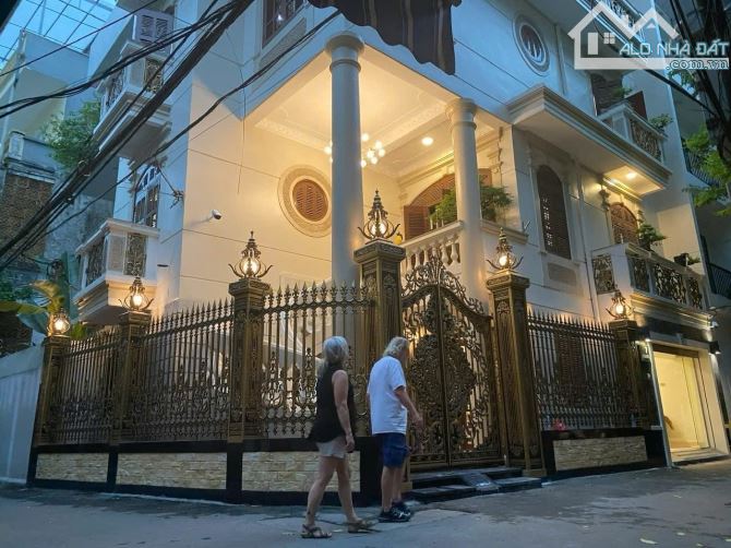 BIỆT THỰ LÔ GÓC TÂY HỒ QUẢNG AN 80m 5T MT 20m 40Tỷ NỘI THẤT ĐẲNG CẤP THANG MÁY OTO TRÁNH