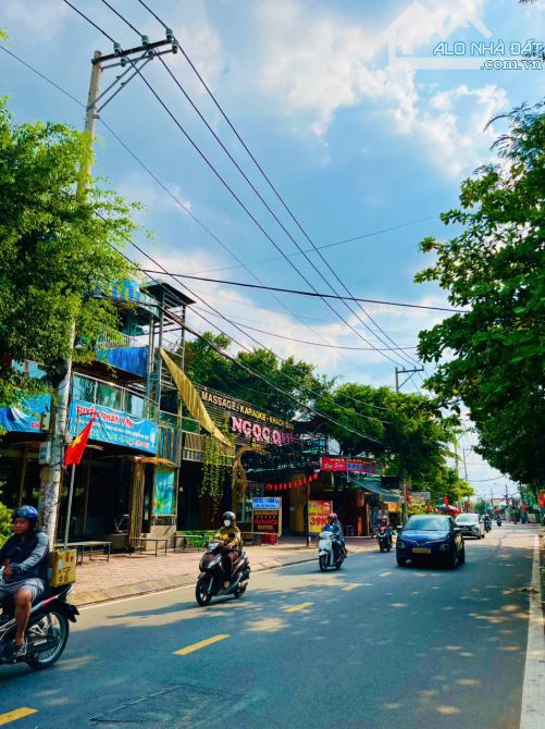 Bán  gấp nhà mặt tiền đường Gò Dưa, Tam Bình, (4,5 x 26m), khu xây cao tầng, giá