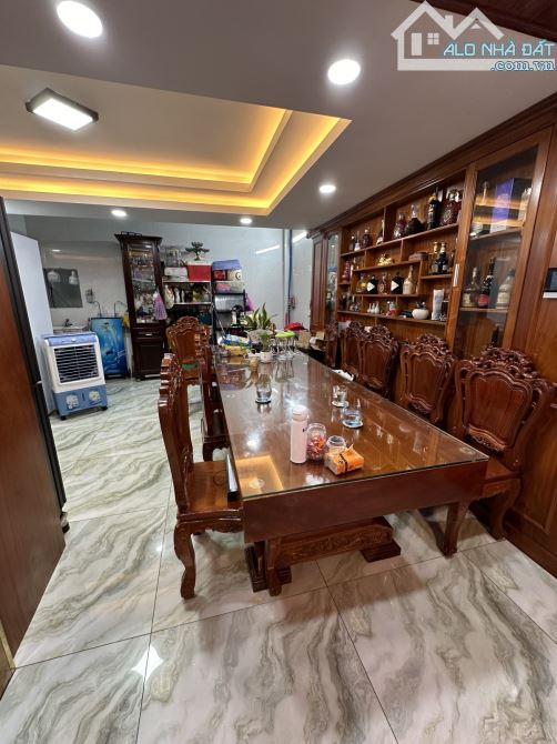Bán nhà mặt tiền 6 lầu có T.máy đẹp ngay chợ Phạm Văn Bạch 120m2(6x20) tặng NT 20.8 tỷ - 10