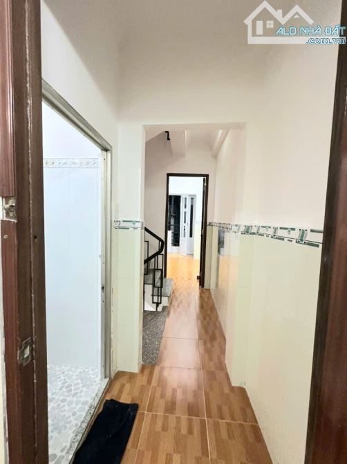 SÁT MẶT TIỀN  TÔN ĐẢN Q4 ĐÚC 5 TẤM CÓ 4 TỶ - 10