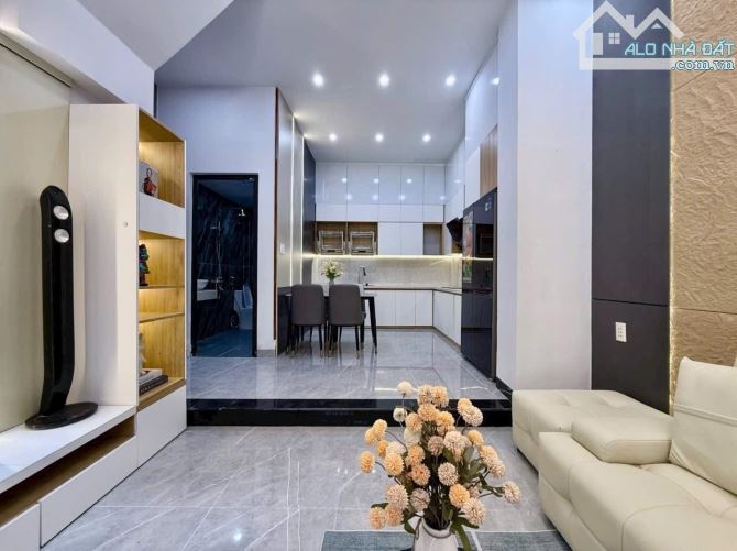 Cần bán nhà 3 tầng kiệt oto đường Lê Độ , giá sập hầm chỉ hơn 4 tỷ. - 10