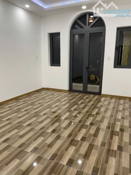 BÁN NHÀ HẺM XH - 4 TẦNG - 4 P. NGỦ - TRƯỜNG CHINH - TTN, Q12 - GIÁ 6,6TỶ - 10