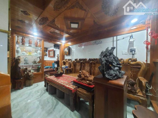 Bán nhà mặt tiền 6 lầu có T.máy đẹp ngay chợ Phạm Văn Bạch 120m2(6x20) tặng NT 20.8 tỷ - 11