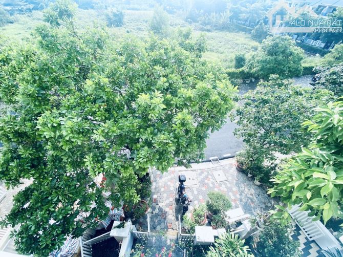 BÁN NHÀ  -  KHU BIỆT THỰ SENTURIA  - 114M2 - 3 TẦNG - AN PHÚ ĐÔNG,QUẬN12.  GIÁ :12,5 TỶ - 11