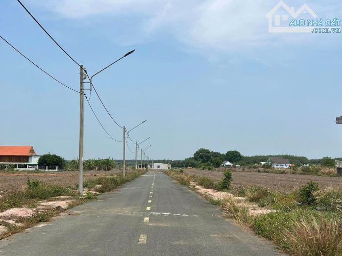 cần bán gấp lô đất thổ cư gần unbd xã tân lợi đồng phú bình phước chỉ cần 150 triệu - 1