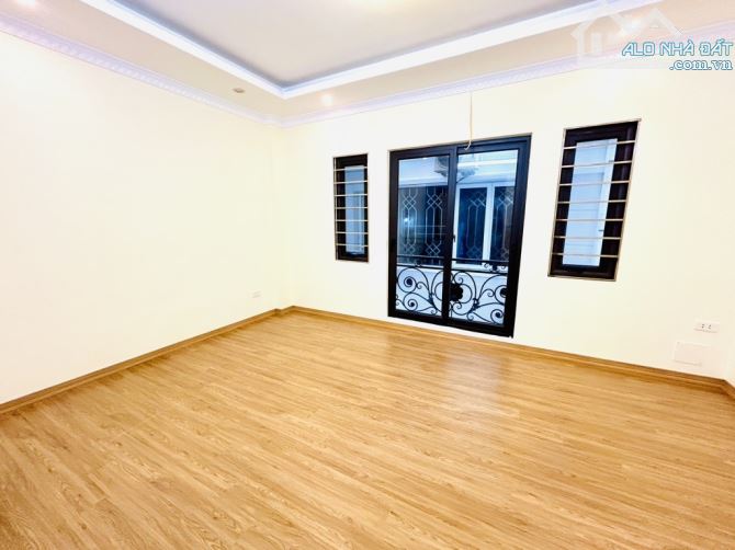 VĨNH HƯNG - 6 TẦNG THANG MÁY  THÔNG SÀN - 2 THOÁNG - GARA Ô TÔ - NGÕ THÔNG -KINHDOANH. - 1