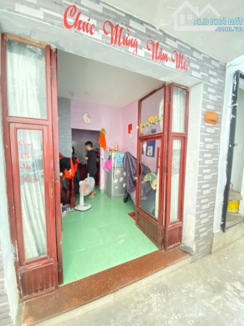 Bán nhà Lũy Bán Bích, Tân Phú, sát Đầm Sen, 2 tầng, chỉ hơn 1 tỷ - 1